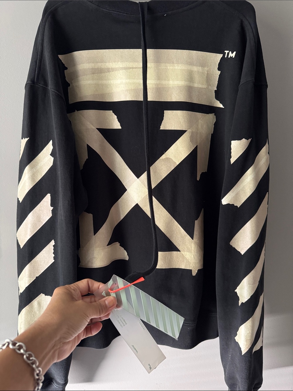 Authentic !🖤😎Off-White Black Crewneck with Beige Tape Arrow Graphic😎🖤 Size L